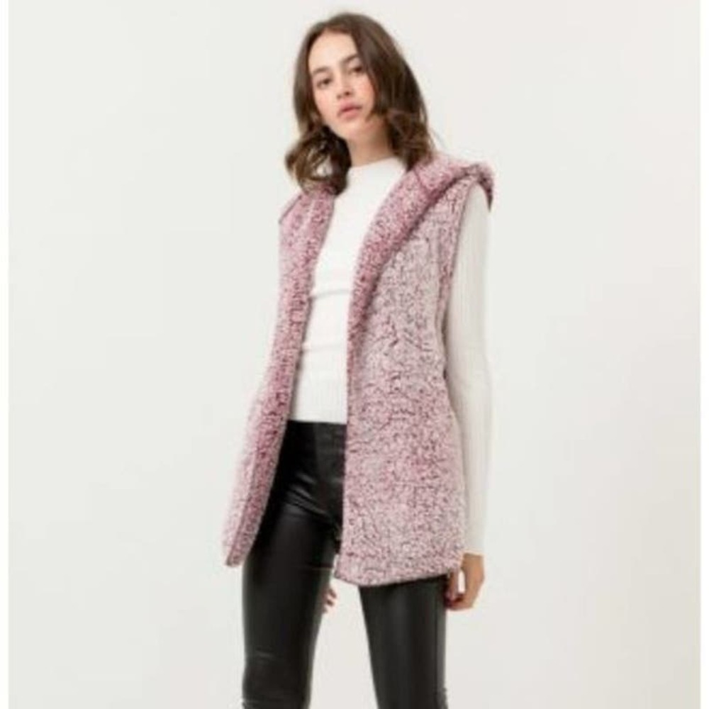 Love Tree Sherpa Teddy Sleeveless Hooded Vest